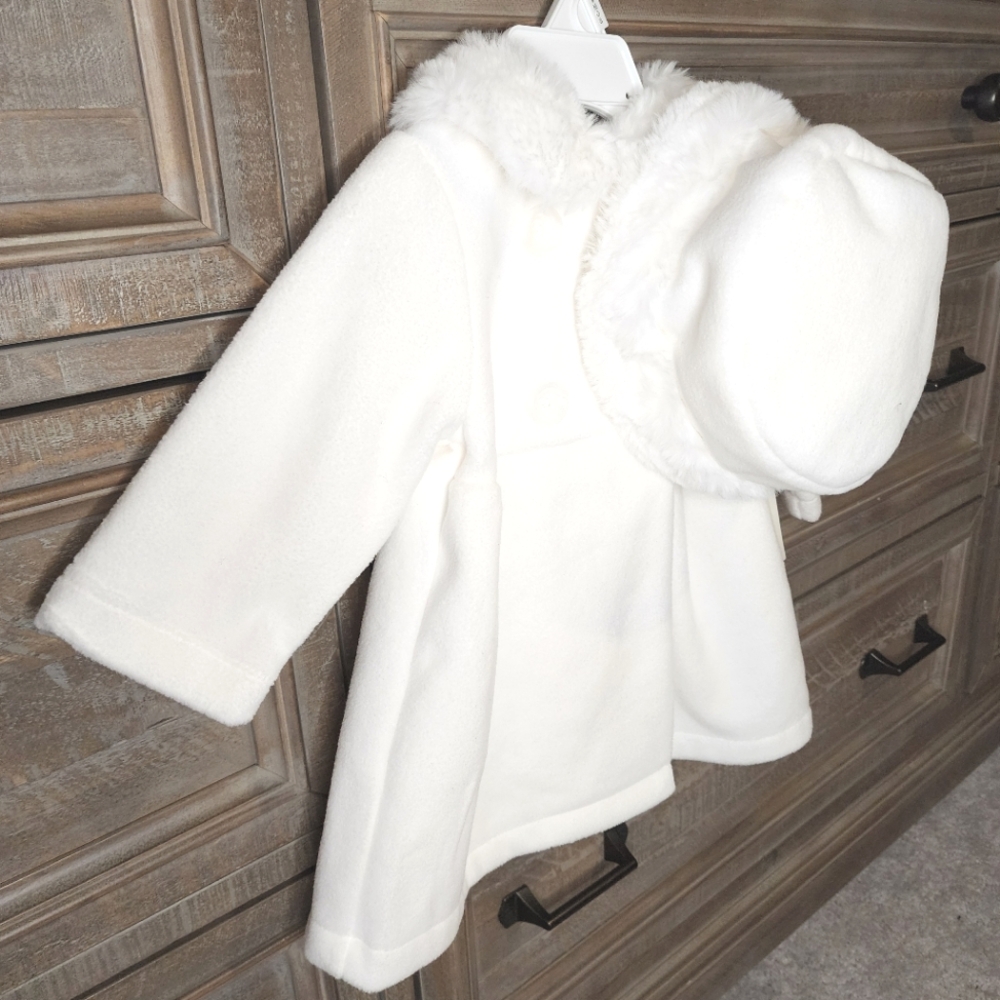 Starting Out Ivory White Faux Fur Peacoat with Matching Hat Sz 9 Month
